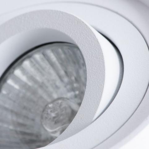 Накладной светильник Arte Lamp Falcon A5645PL-1WH